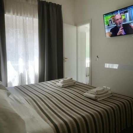 רומא Casa Mia Guesthouse מראה חיצוני תמונה
