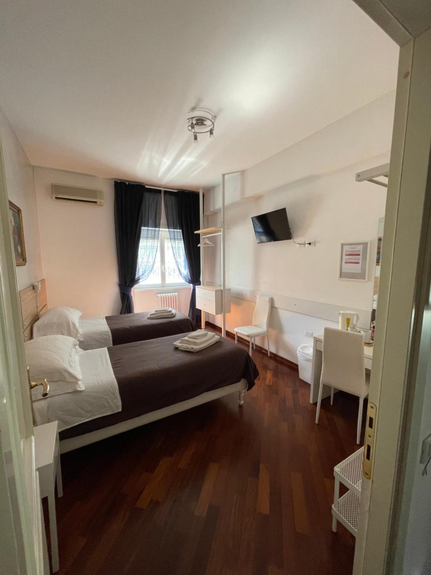 רומא Casa Mia Guesthouse מראה חיצוני תמונה
